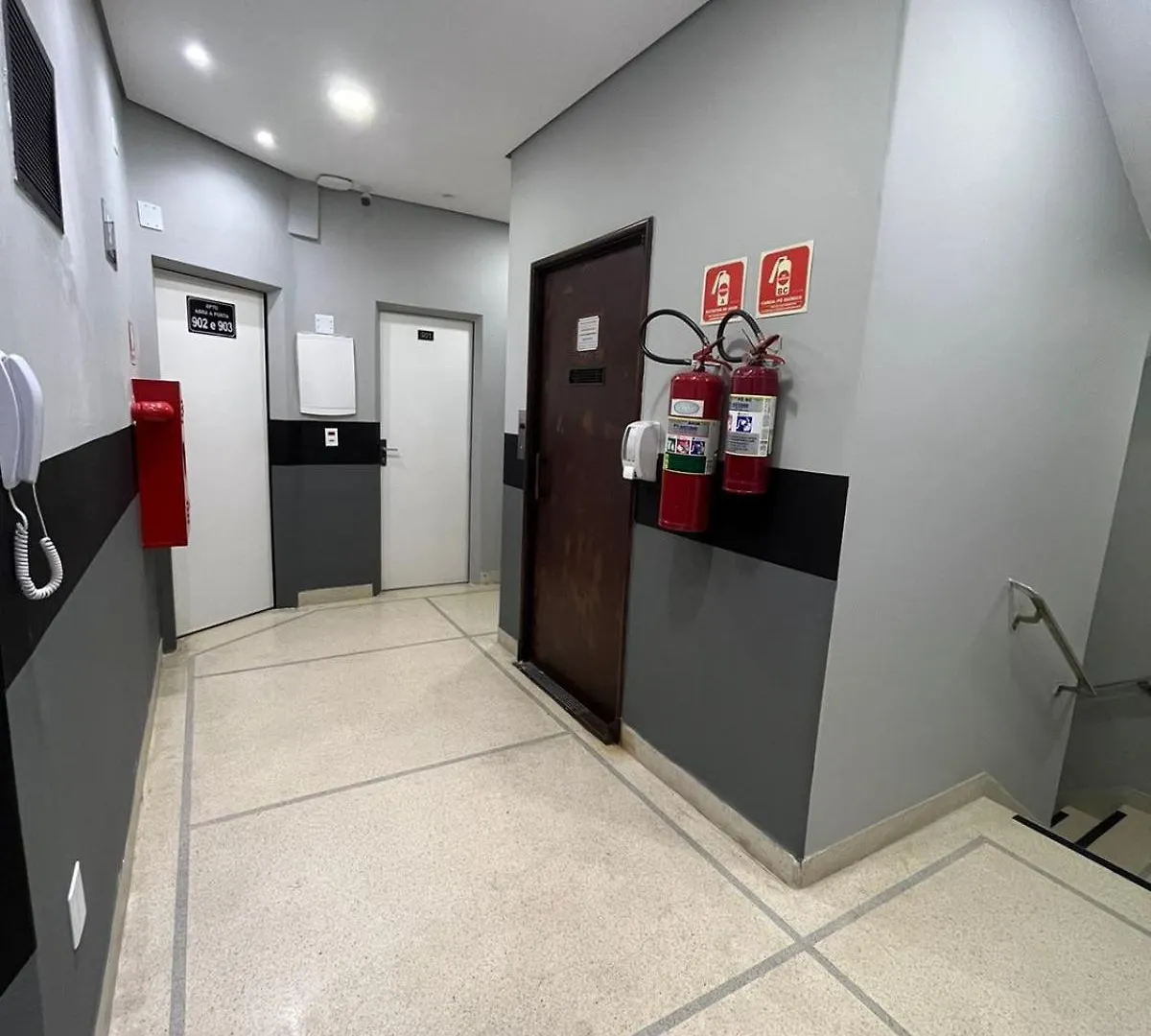 Hotel Neon - próximo a 25 de março, Bom Retiro e Brás, á 2min do mirante Sampa SKY e pista de skate Anhangabaú São Paulo