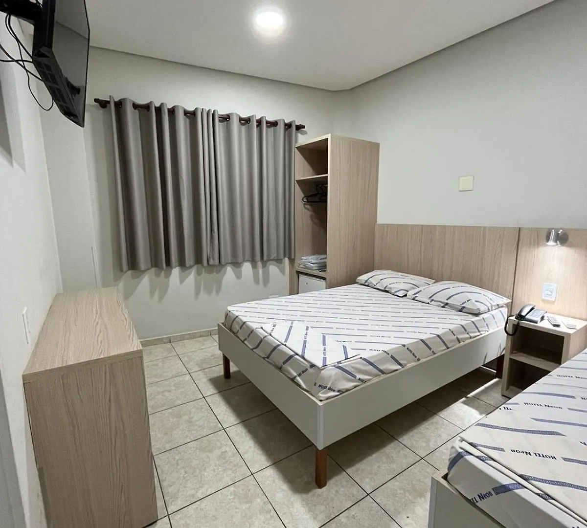 Hotel Neon - Proximo A 25 De Marco, Bom Retiro E Bras, A 2Min Do Mirante Sampa Sky E Pista De Skate Anhangabau São Paulo